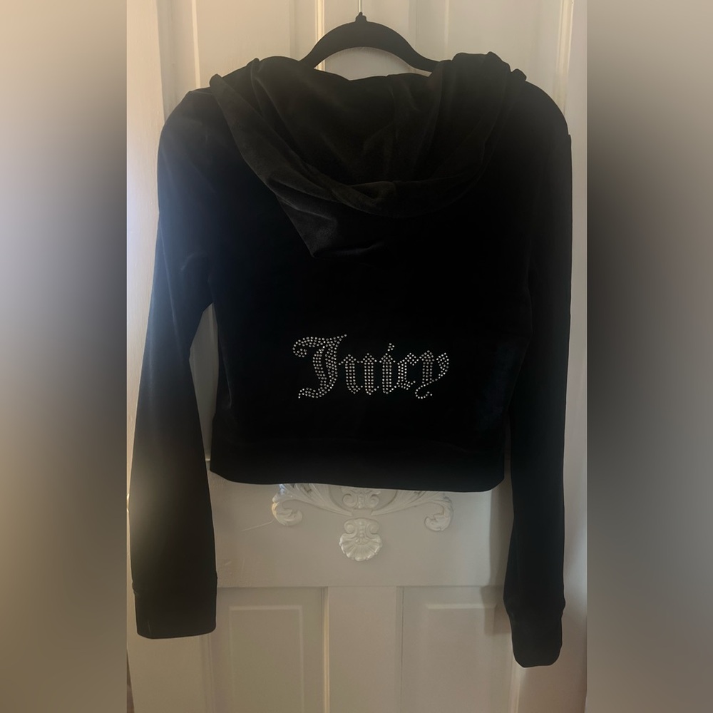 Juicy Couture Black Graphic Cropped Hoodie and pant velvet sweatsuit